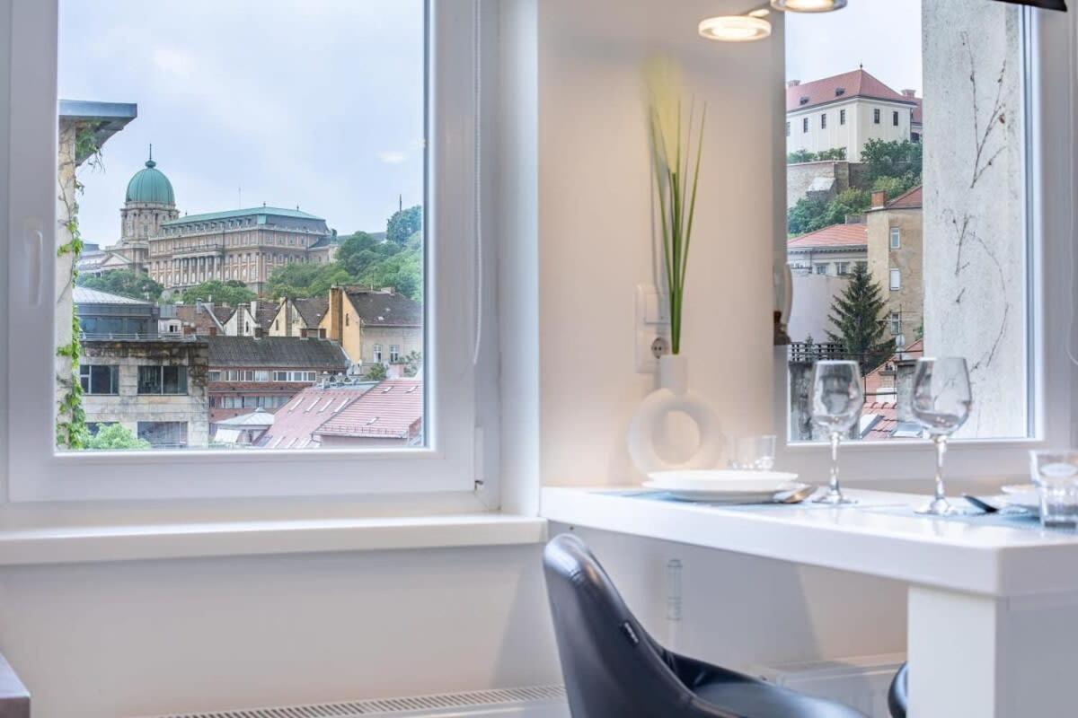 Castle View - New - Romantic Budapešť Exteriér fotografie